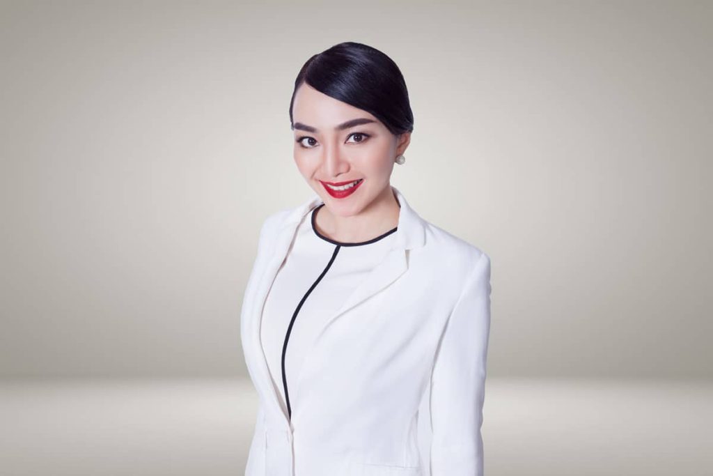 Portrait Image of Dr. Shana Yong