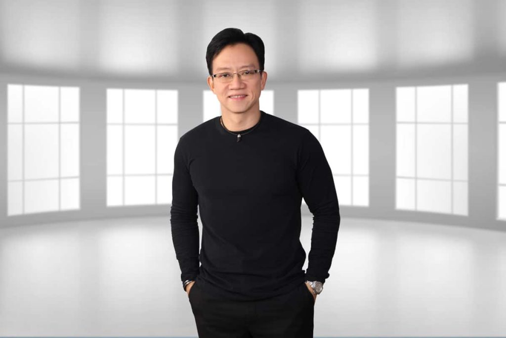Portrait Image of Ian Ong