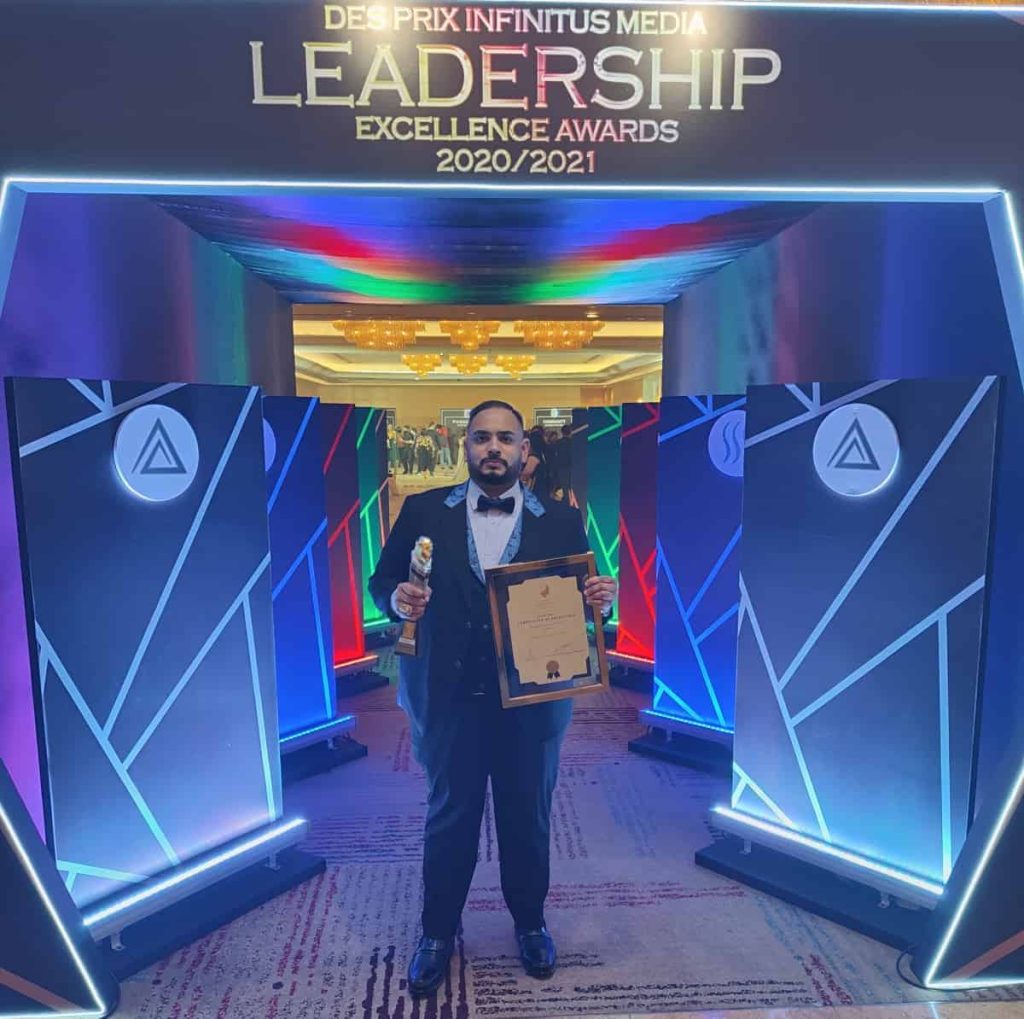 Image of Saswin Nair V Suresh receiving award