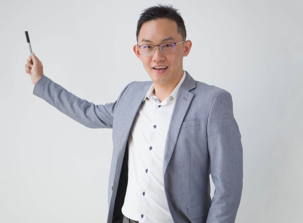 Portrait Image of Alvin Mong