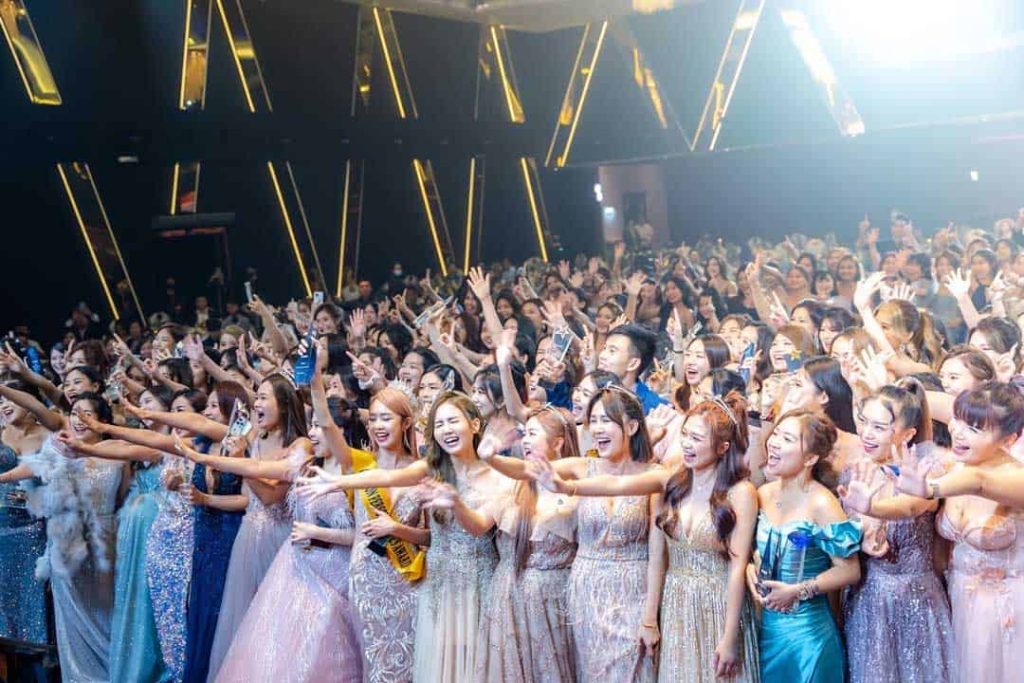 SOM1's Group Photo 2